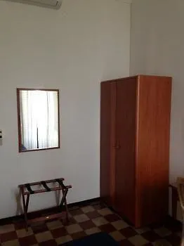 טאורמינה Villa Astoria מלון