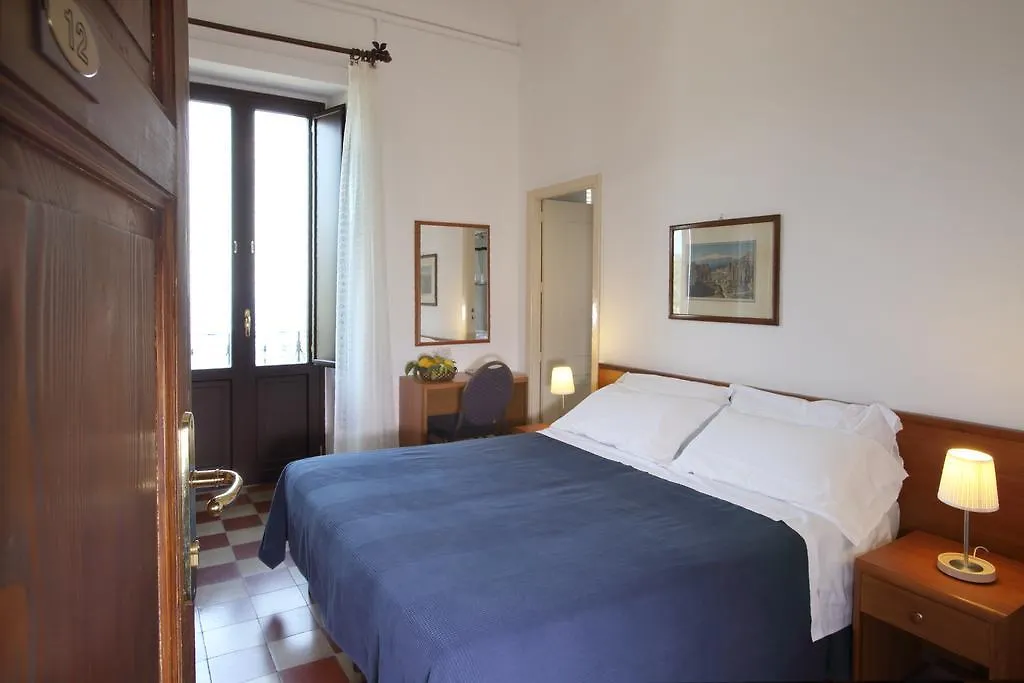 Villa Astoria Taormina 2*,