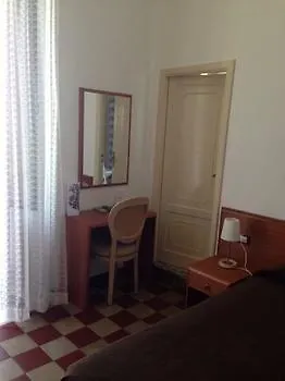 Villa Astoria Taormina 2*,  Italy